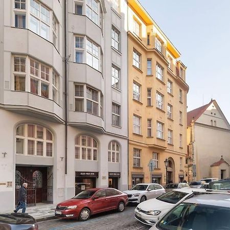 Luxury Apartment On Old Town Square Prague Exterior photo
