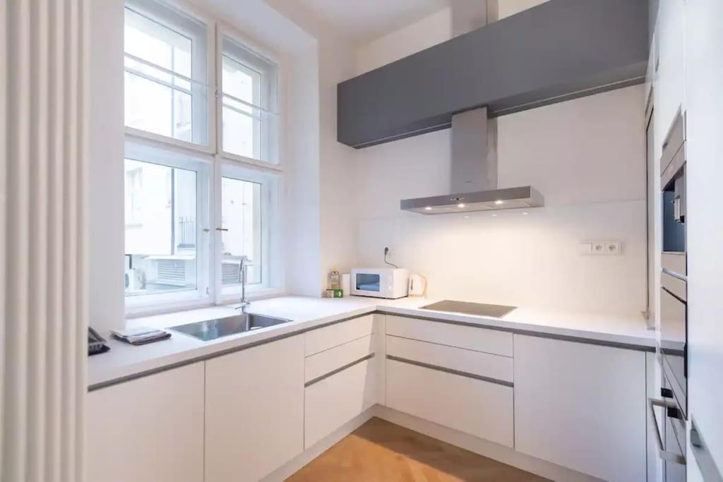 Luxury Apartment On Old Town Square Prague Exterior photo