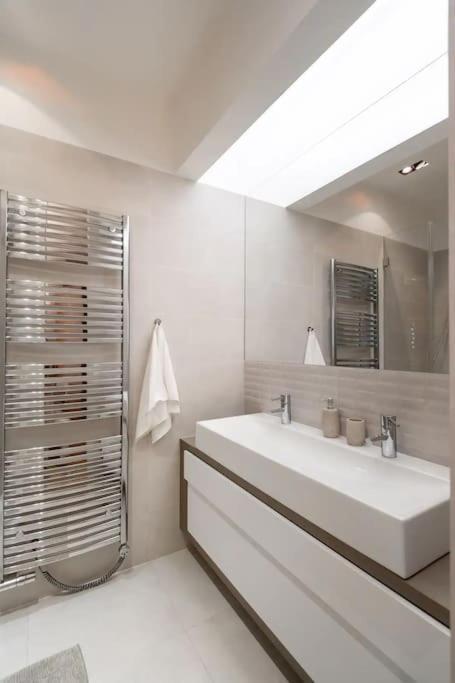 Luxury Apartment On Old Town Square Prague Exterior photo